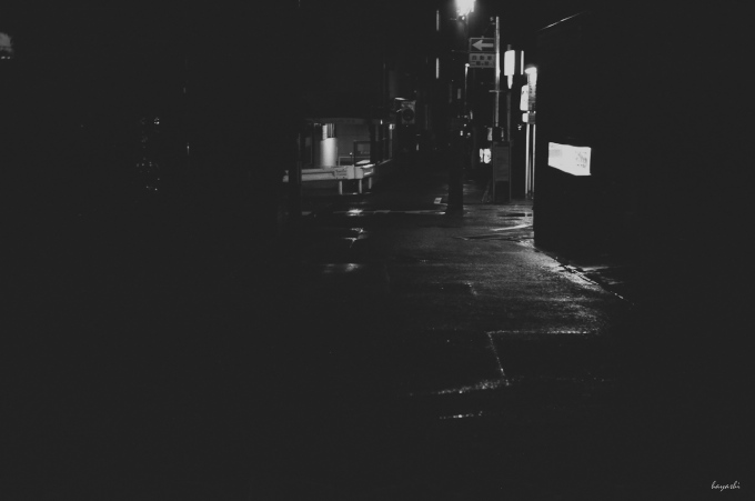 夜の散歩道 / Leica MP+elmar-M50mm2.8/TriX