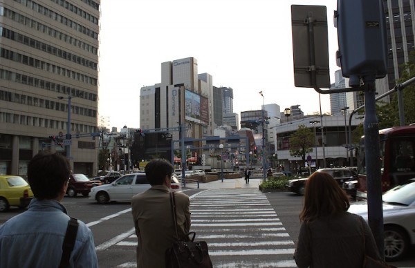 街中にて（大阪梅田）