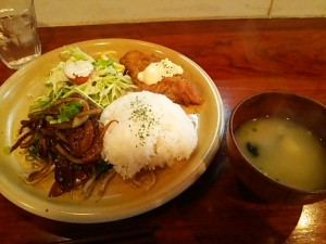 チキン南蛮定食です。