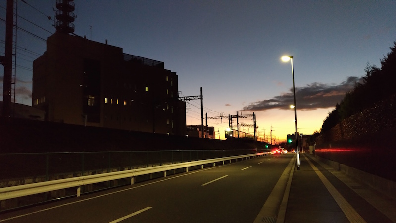 夕暮れ時と阪急電車