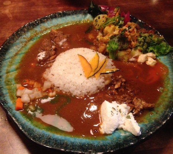 本町にあるカレー屋さんにて