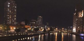淀屋橋駅近くの栴檀木橋（せんだんのきばし）からの風景