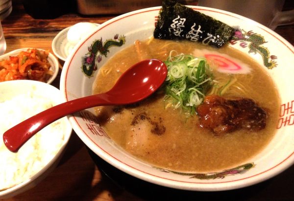 「しあわせラーメン」というボリューム満点のラーメンです。