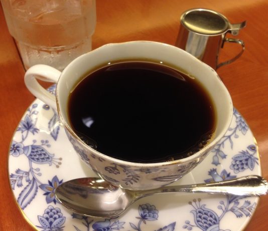 なんばにあるキッフェルコーヒーというカフェで深煎りのコーヒーを頂きました。