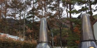 年代物のポットスチル 本坊酒造JPG