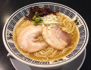 「而今」（じこん）という、本院の近くにあるラーメン屋さんにて。お正月に行きましたが満席でした！濃いスープがほどよく麺に絡み美味しかったです。 本院の近くには美味しいラーメン屋さんが多いですね。