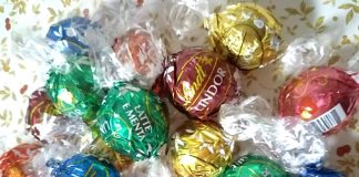 写真はリンツのチョコレートですが…。