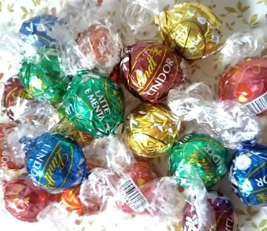 写真はリンツのチョコレートですが…。