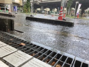 雨宿り